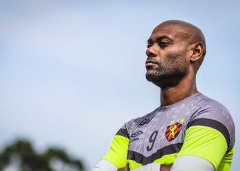 Sport: Enderson minimiza seca de gols de Vagner Love e faz comparação com momento de Richarlison