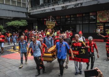 Sport: Segunda-feira de despedida e homenagens à Dona Maria, torcedora símbolo do clube