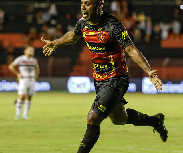 Sport: Vagner Love celebra fim de jejum e deixa em aberto a possibilidade de aposentadoria no fim da temporada