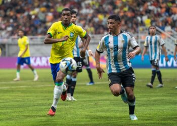Brasil perde para a Argentina nas quartas de final e dá adeus ao Mundial sub-17