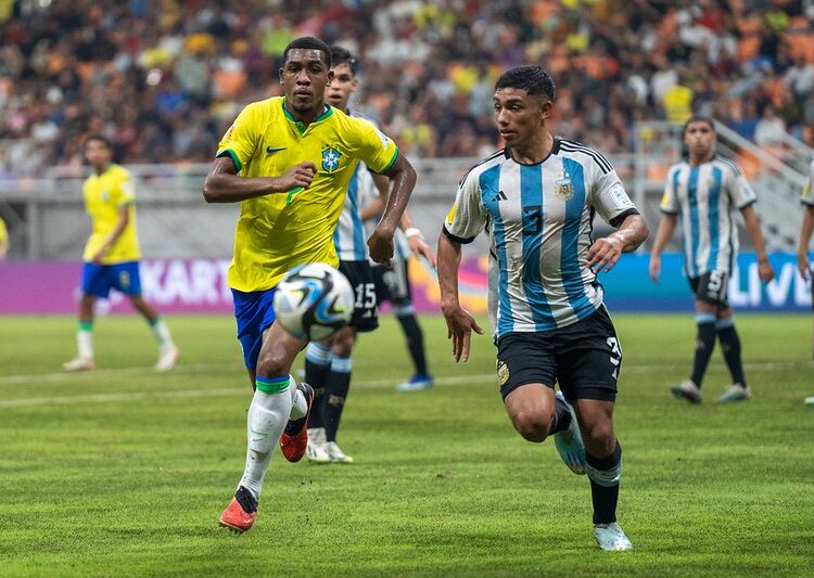 Brasil perde para a Argentina nas quartas de final e dá adeus ao Mundial sub-17