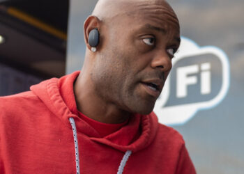 Náutico apresenta proposta para o atacante Vagner Love e aguarda resposta