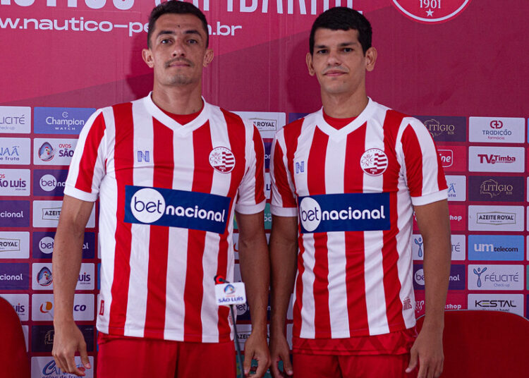 Danilo Belão e Lorran explicam chegada ao Náutico e comentam disputa por titularidade