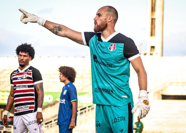 Santa Cruz: André Luiz enxerga pontos a melhorar na equipe durante pré-temporada e projeta partida contra o Altos