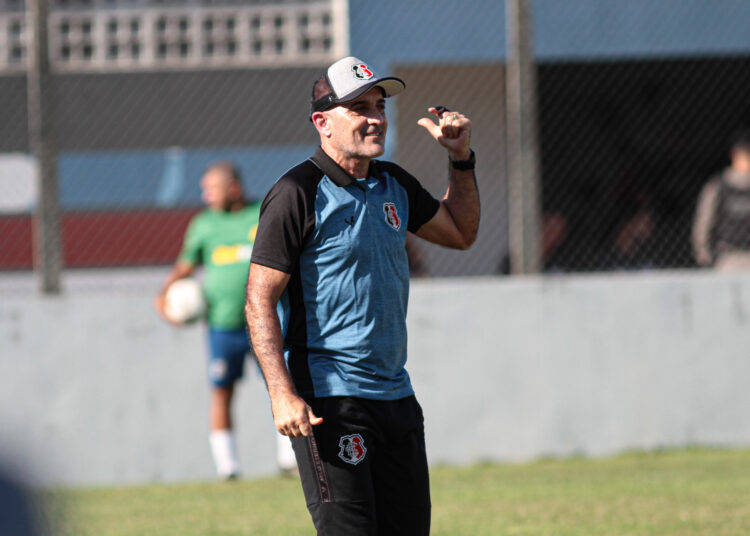 Santa Cruz: Itamar Schulle enaltece evolução da equipe coral após amistoso com o Treze