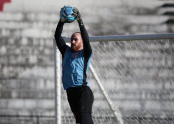 André Luiz explica escolha pelo Santa Cruz em meio a outras propostas: “Esse clube é gigante”