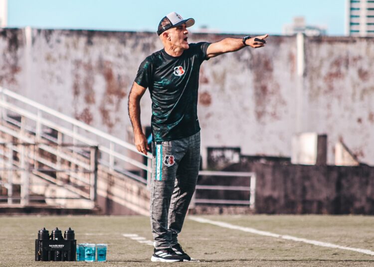 Santa Cruz: Itamar Schulle elogia empenho dos atletas após primeiro jogo treino contra o Serra Branca