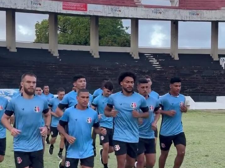 Confira os atletas que estiveram na apresentação do Santa Cruz para a temporada 2024