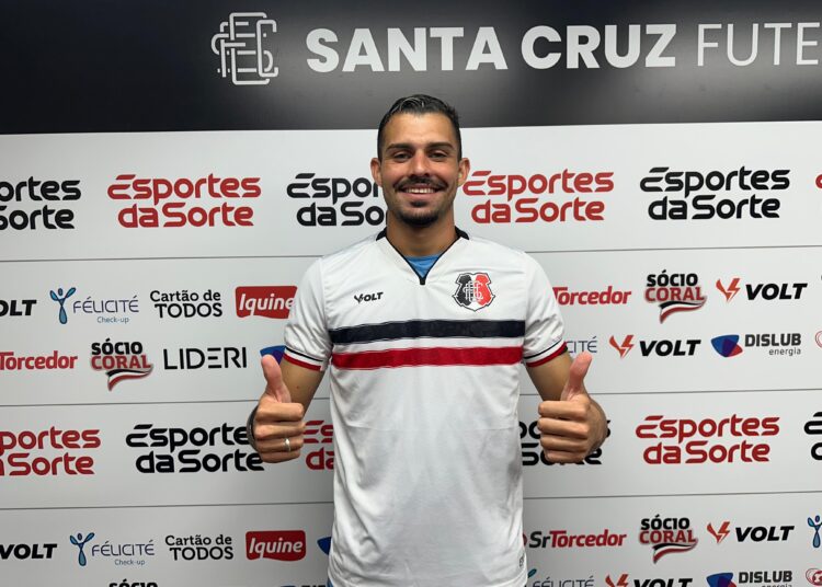 Santa Cruz: Em apresentação, Claudinei Leme afirma estar pronto para jogar clássico contra o Náutico