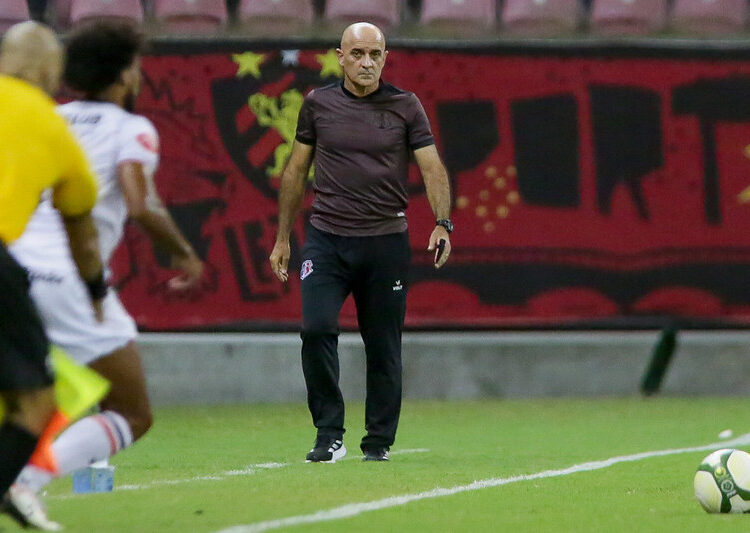 Santa Cruz: Itamar Schulle lamenta derrota no clássico e volta o foco para jogo contra o Retrô