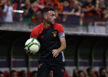 Mariano Soso valoriza desempenho do Sport e vê evolução na equipe: “Mais perto do que pensamos”