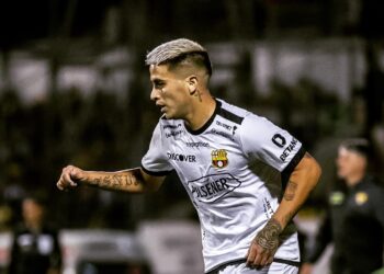 Segundo imprensa argentina, Sport tem acerto com meia-atacante Christian Ortiz