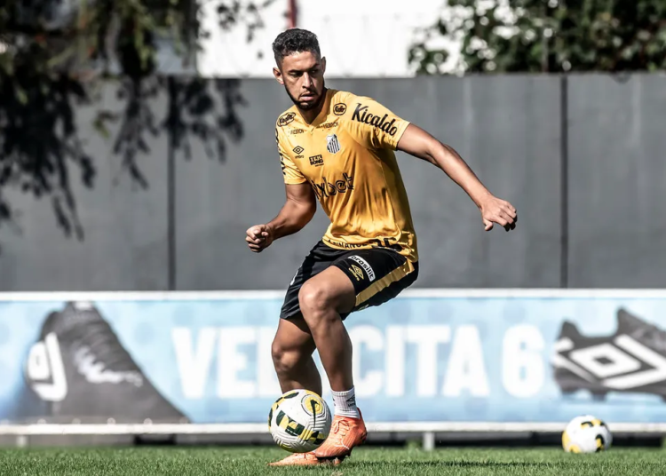 Náutico contrata zagueiro Robson Reis, formado na base do Santos