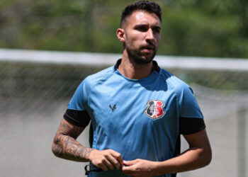 Santa Cruz: Henrique Lordelo comenta sobre características e se coloca à disposição para estrear contra o Petrolina