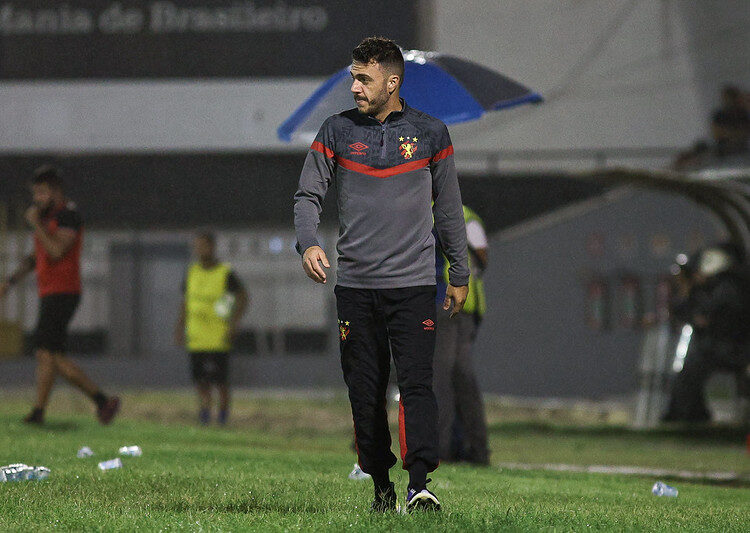 Sport: Mariano Soso comemora vitória com boa atuação e elogia Pedro Lima