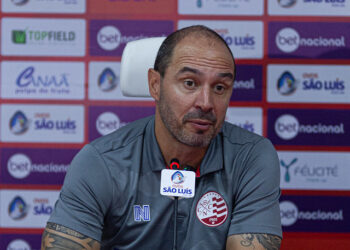 Náutico: Allan Aal comenta decisão de não poupar jogadores contra o Porto e celebra triunfo