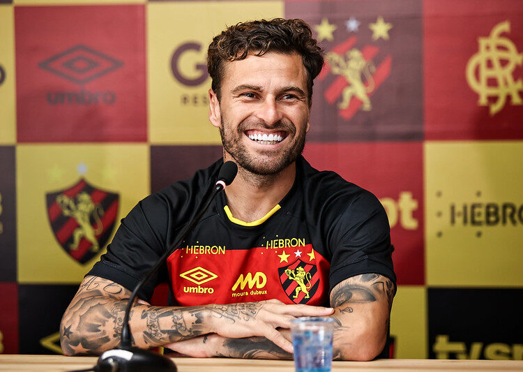 Lucas Lima destaca carinho e gratidão ao Sport e pretende fazer história no clube