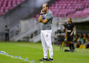 Náutico: Allan Aal lamenta resultado, comenta queda de rendimento na segunda etapa e mantém esperança por vaga direta na semifinal