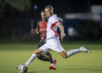 Náutico sofre gol nos acréscimos da segunda etapa e cede empate ao Vitória