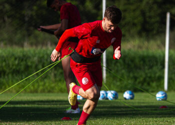 Náutico: Júlio César tem lesão confirmada e será desfalque contra o Retrô