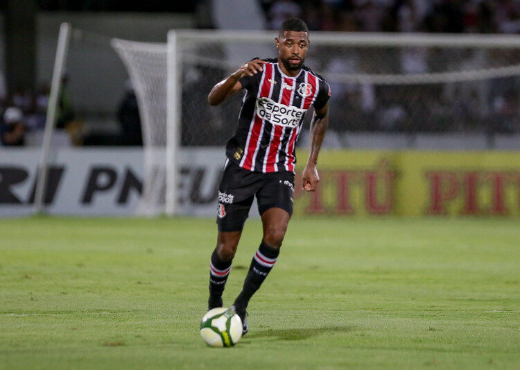 Santa Cruz: Paulo César é diagnosticado com lesão muscular e desfalca equipe contra o Sport