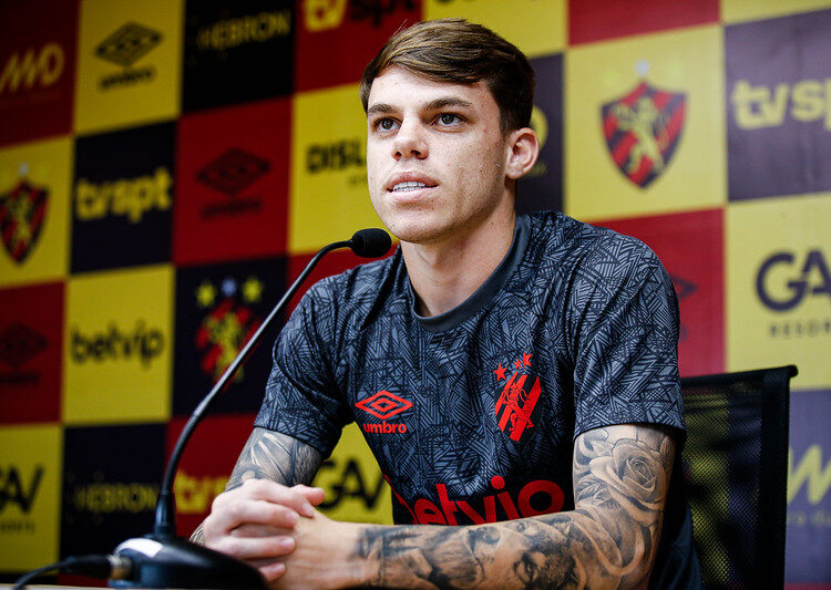 Sport: Chrystian Barletta comenta sobre jogo contra o Santa Cruz: “Sei do tamanho que tem esse clássico”