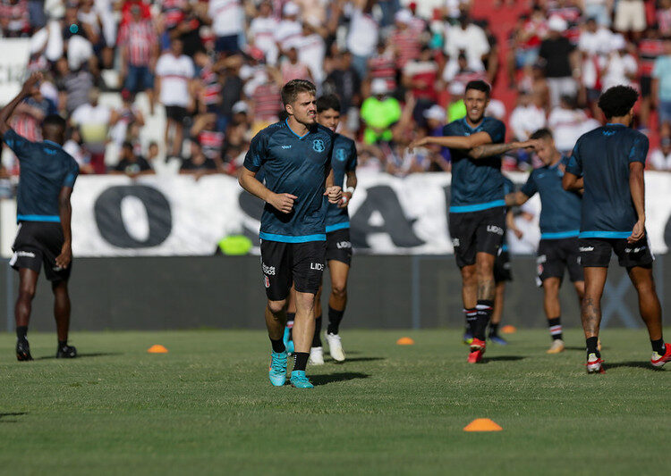 Santa Cruz tem semana livre de trabalhos para jogo de volta da semifinal contra o Sport pelo Pernambucano
