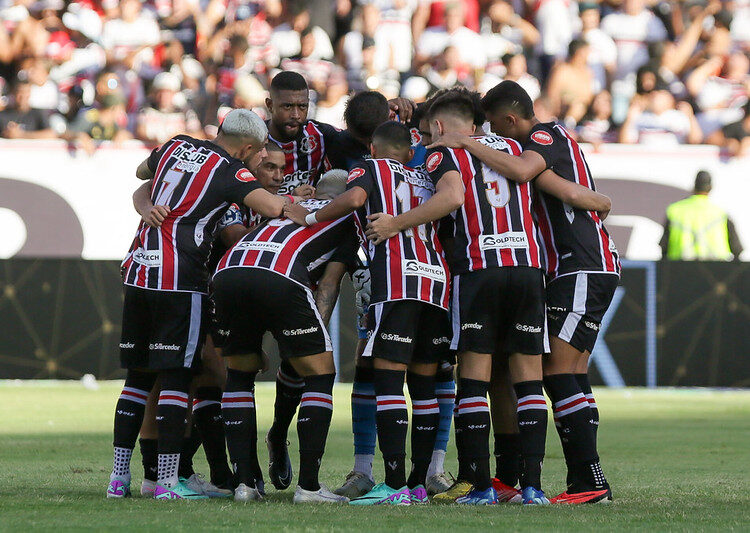 Santa Cruz confirma treino aberto na véspera do segundo jogo da semifinal contra o Sport