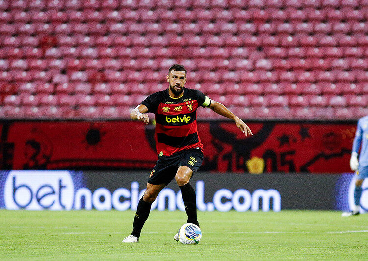 Sport: Luciano Castán enaltece classificações durante período de oscilação e projeta partida contra o ABC