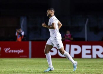 Sport confirma lesão no joelho de Renzo; Zagueiro fica fora por oito meses