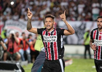 Santa Cruz sofre, mas bate Central por 1×0 e pega Sport nas semifinais
