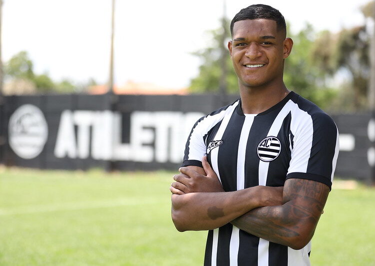 Sport fecha contratação do volante Luciano Santos que estava no Athletic/MG