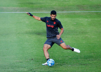 Zé Roberto tem lesão confirmada e desfalca o Sport por até seis semanas