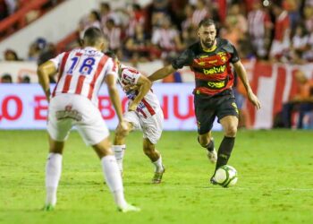 Luciano Castán mantém cautela sobre vantagem e quer título para marcar nome na história do Sport