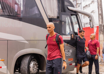 César Lucena celebra vantagem do Sport, mas mantém cautela: “Não tem nada definido”