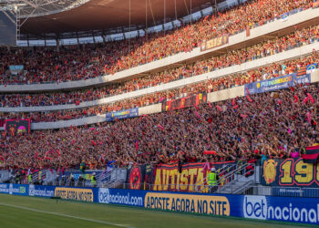 Sport tem punição reduzida para quatro jogos pelo STJD com Setor Sul fechado