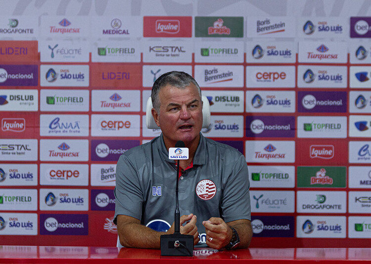 Náutico: Mazola Júnior destaca importância do resultado contra o ABC e explica escalação para a partida