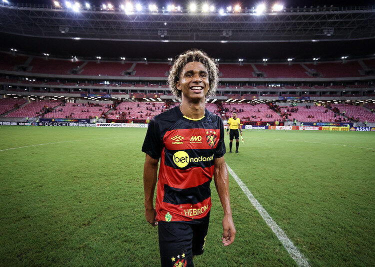 Jornal da Espanha publica interesse de clubes europeus em Pedro Lima, lateral do Sport