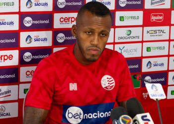 Náutico: Matheus Santos solicita saída e não permanece no elenco