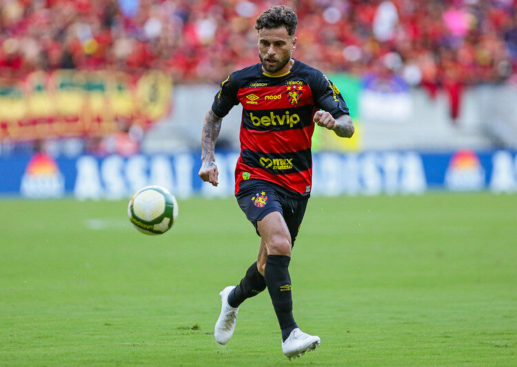 Lucas Lima destaca felicidade com bom momento do Sport na temporada