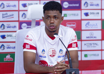 Marco Carvalho ressalta felicidade em defender o Náutico e comenta funções que pode desempenhar