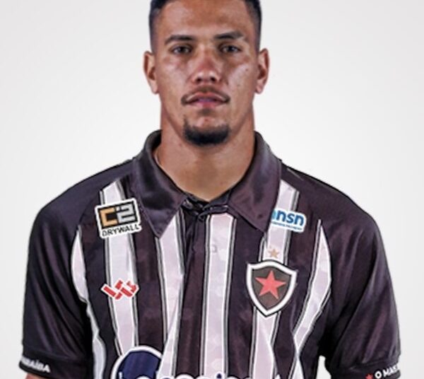 Vinicius Leite vai para o Botafogo-PB e da chapeu no Náutico