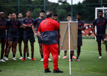 Sport se prepara para receber o Santos FOTO: Paulo Paiva/ Sport Recife