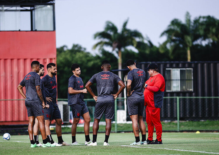 Sport se prepara para enfrentar o Coritiba. FOTO: Paulo Paiva / SCR