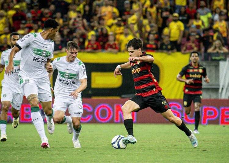 Sport repete má atuação e perde em casa para o Coritiba