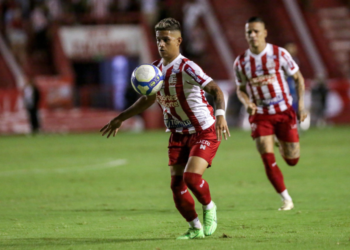 Gustavo Maia do Náutico interessa ao Sport, Foto: Rafael Vieira/DP