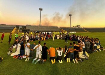 Retrô vence Brasiliense nos pênaltis e sobe para a Série do Brasileiro
