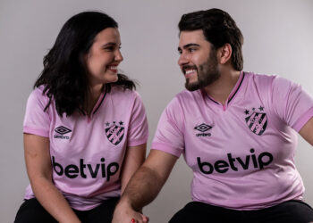 Sport lança novo uniforme em referência ao Outubro Rosa, campanha de prevenção ao câncer de mama