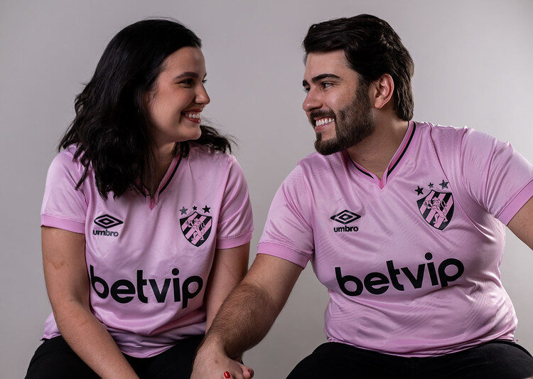 Sport lança novo uniforme em referência ao Outubro Rosa, campanha de prevenção ao câncer de mama