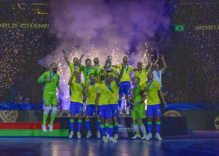 Brasil bate Argentina e garante o hexa na Copa do Mundo de Futsal